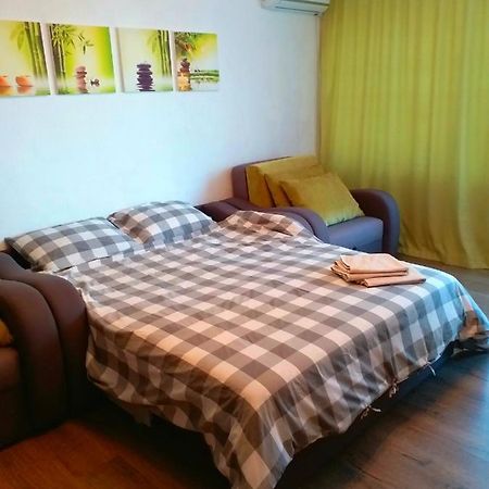 Kozzy Apartment In Kiev City Center Lu7 Exterior photo
