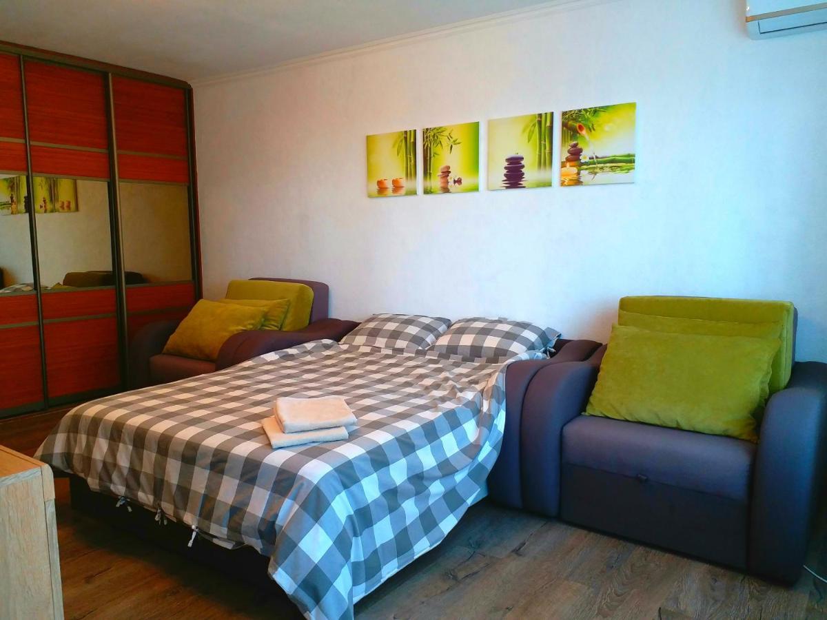 Kozzy Apartment In Kiev City Center Lu7 Exterior photo